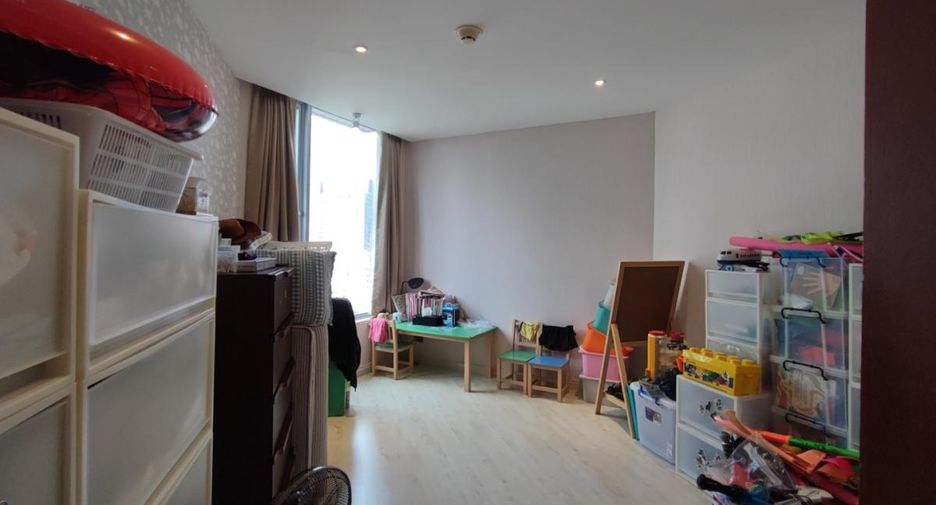 For sale 3 bedrooms condo in Pathum Wan, Bangkok