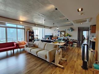 For sale 3 bedrooms condo in Pathum Wan, Bangkok