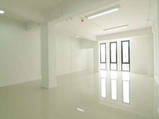 Oficina en alquiler en Bang Na, Bangkok
