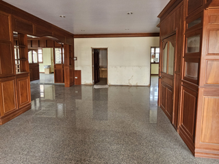For sale 5 bedrooms house in Mueang Ratchaburi, Ratchaburi