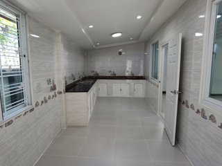 Casa en venta de 3 habitaciones en Phra Nakhon Si Ayutthaya, Phra Nakhon Si Ayutthaya