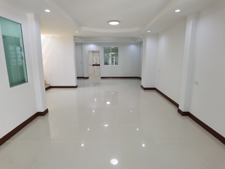 Casa en venta de 3 habitaciones en Phra Nakhon Si Ayutthaya, Phra Nakhon Si Ayutthaya