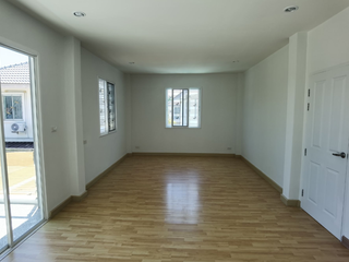 Casa en venta de 3 habitaciones en Phra Nakhon Si Ayutthaya, Phra Nakhon Si Ayutthaya