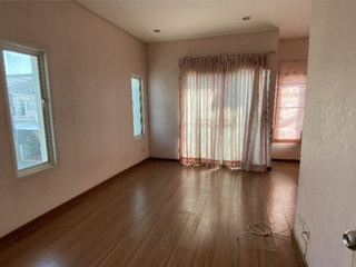 Haus zum Kauf mit 3 Zimmer in Bang Khen, Bangkok