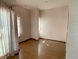 Haus zum Kauf mit 3 Zimmer in Bang Khen, Bangkok