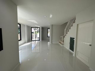 À vendre 3 chambres maison à Lat Krabang, Bangkok