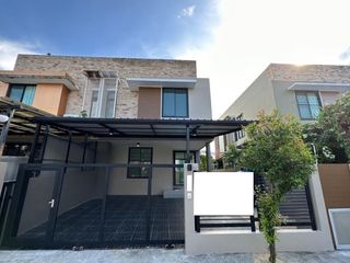À vendre 3 chambres maison à Lat Krabang, Bangkok