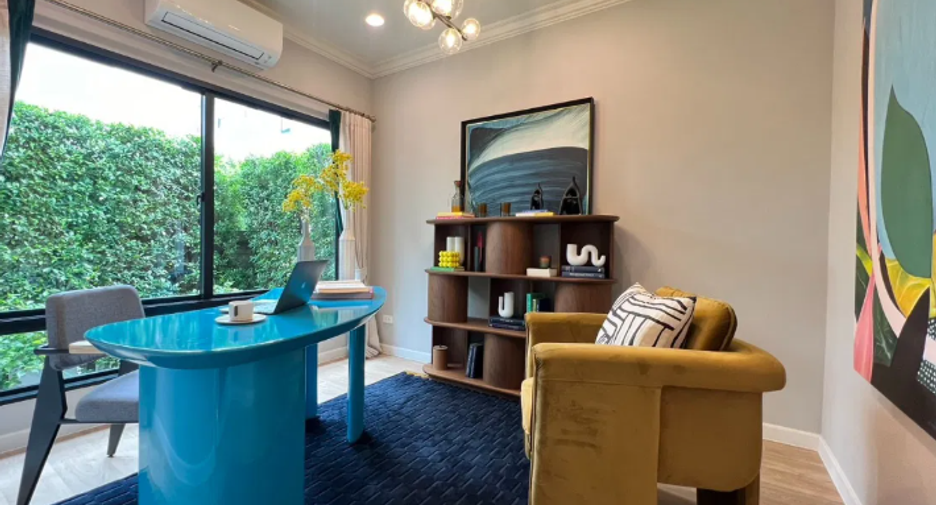 For sale 4 bedrooms house in Sai Mai, Bangkok