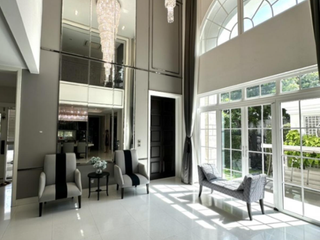 À vendre 4 chambres maison à Bang Khun Thian, Bangkok
