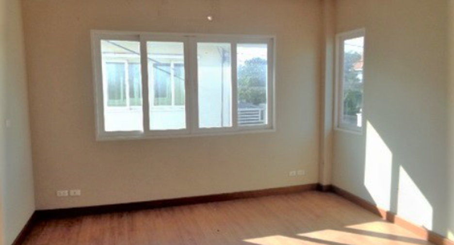 For sale 3 bedrooms house in Sai Mai, Bangkok