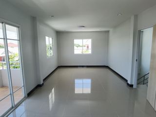 Casa en venta de 3 habitaciones en Phra Nakhon Si Ayutthaya, Phra Nakhon Si Ayutthaya