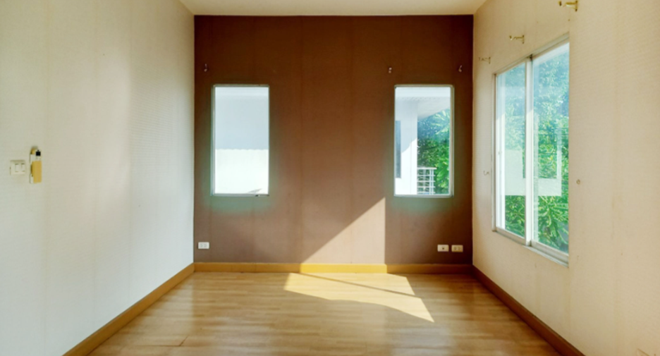 For sale 3 bedrooms house in Bang Bua Thong, Nonthaburi