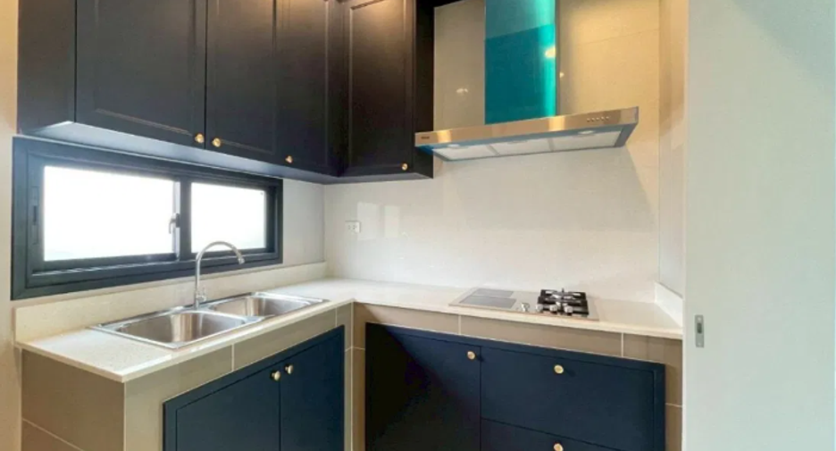 For sale 4 bedrooms house in Sai Mai, Bangkok