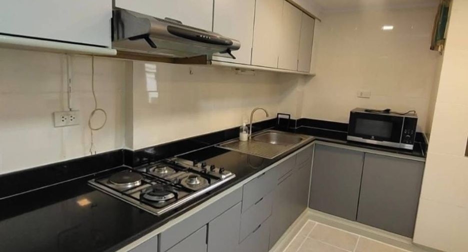For rent 3 bedrooms condo in Watthana, Bangkok