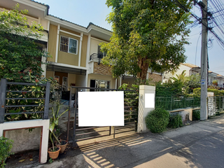 Reihenhaus zum Kauf mit 2 Zimmer in Bang Yai, Nonthaburi