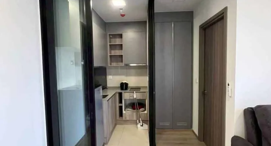 For sale 2 bedrooms condo in Bang Sue, Bangkok