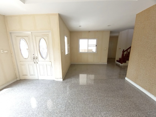À vendre 3 chambres maison à Mueang Samut Sakhon, Samut Sakhon
