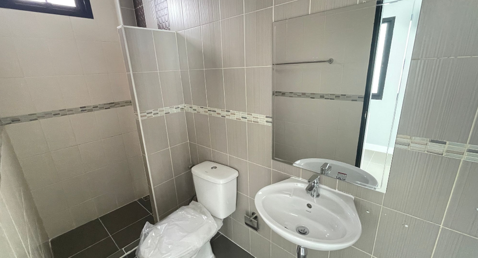 For sale 3 bedrooms house in Mueang Rayong, Rayong
