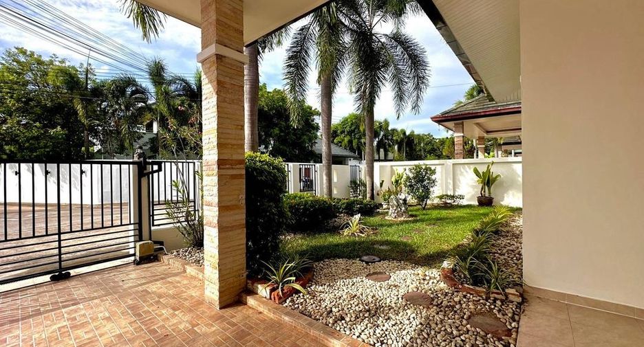 Haus zur Miete mit 3 Zimmer in Bang Lamung, Chonburi