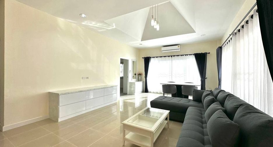 Haus zur Miete mit 3 Zimmer in Bang Lamung, Chonburi