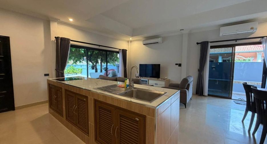 Haus zur Miete mit 3 Zimmer in Bang Lamung, Chonburi