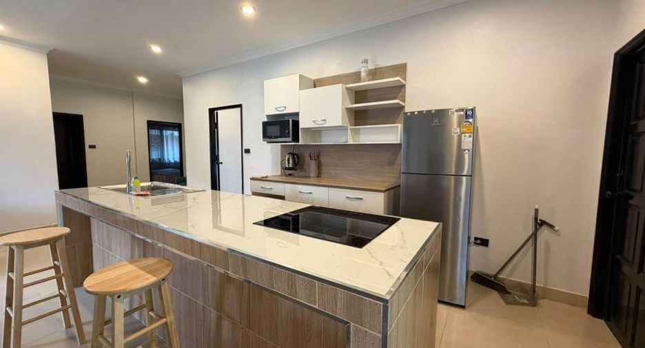 Haus zur Miete mit 3 Zimmer in Bang Lamung, Chonburi