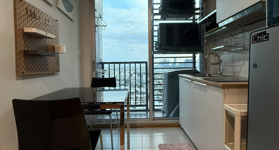 À louer 1 chambre condo à Watthana, Bangkok