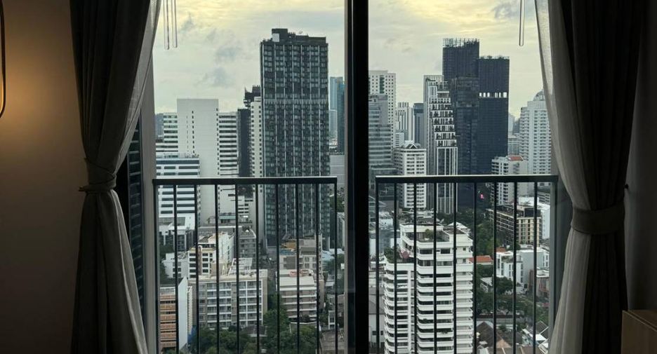 For rent 2 bedrooms condo in Watthana, Bangkok