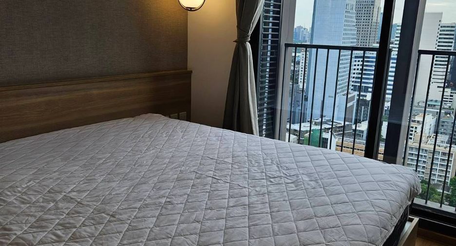 For rent 2 bedrooms condo in Watthana, Bangkok