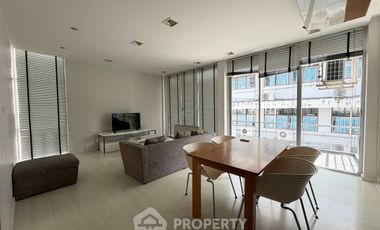 Apartment zur Miete mit 2 Zimmer in Bang Rak, Bangkok