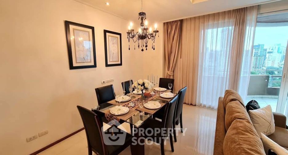 For rent 3 bedrooms apartment in Watthana, Bangkok