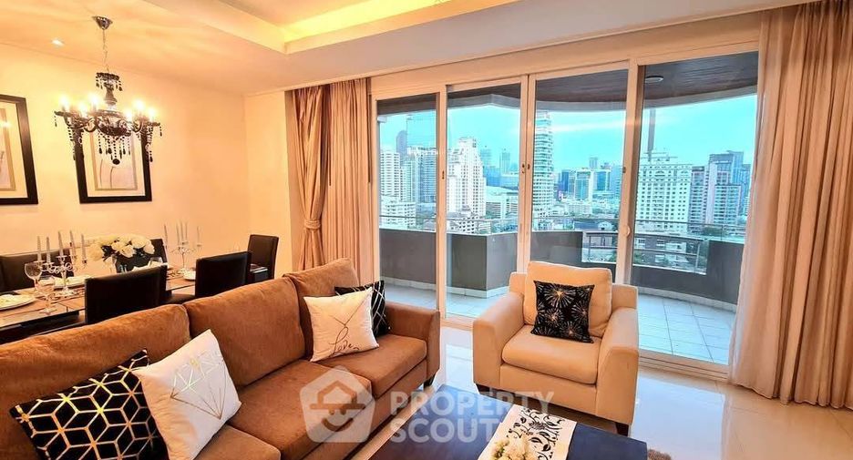 For rent 3 bedrooms apartment in Watthana, Bangkok