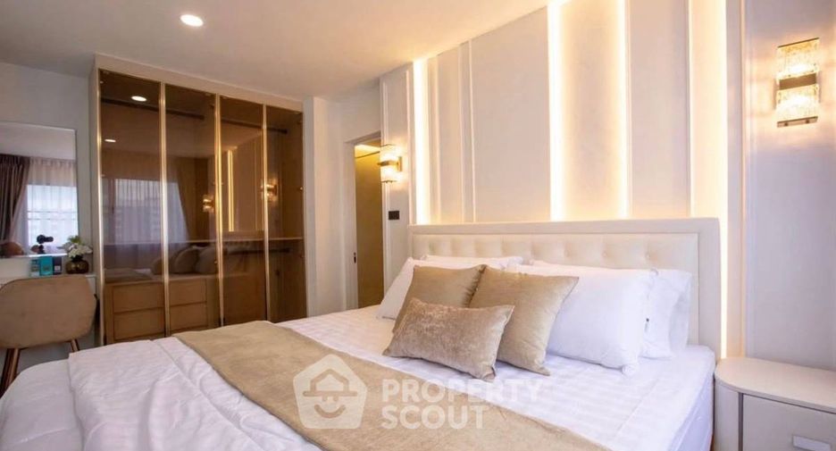 For rent 2 bedrooms condo in Ratchathewi, Bangkok