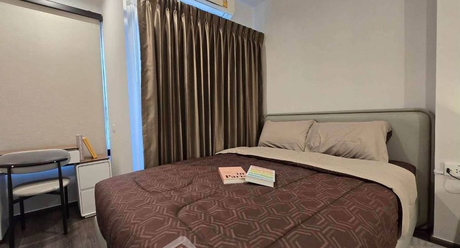 For rent 2 bedrooms condo in Huai Khwang, Bangkok