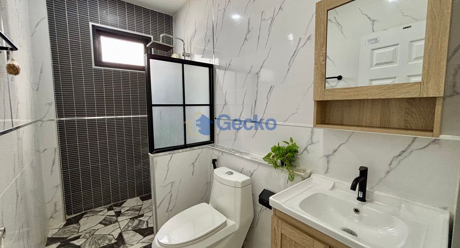 For rent 4 bedrooms house in Bang Lamung, Chonburi