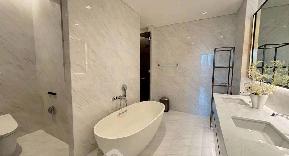 Wohnung zur Miete mit 2 Zimmer in Pathum Wan, Bangkok