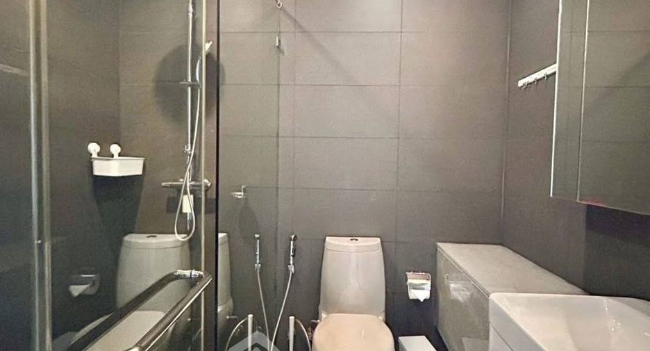 Wohnung zur Miete mit 2 Zimmer in Pathum Wan, Bangkok