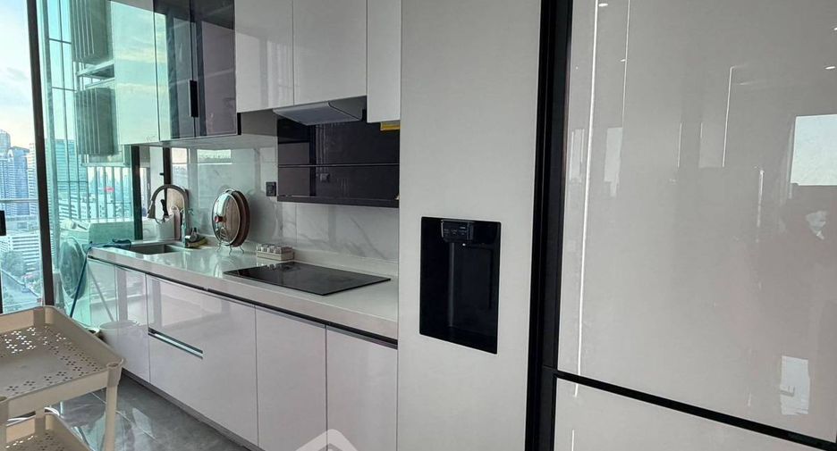 For rent 3 bedrooms condo in Watthana, Bangkok