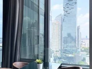 À louer 2 chambres condo à Bang Rak, Bangkok