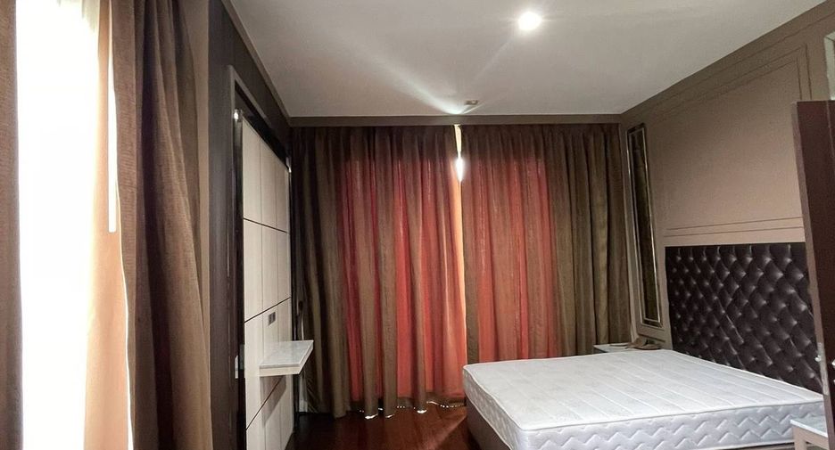 Casa en alquiler de 7 habitaciones en Wang Thonglang, Bangkok