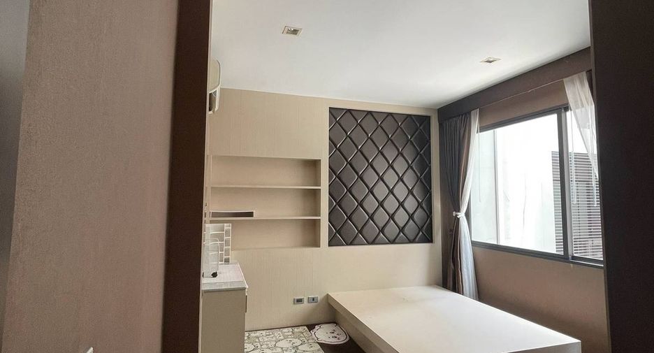 Casa en alquiler de 7 habitaciones en Wang Thonglang, Bangkok