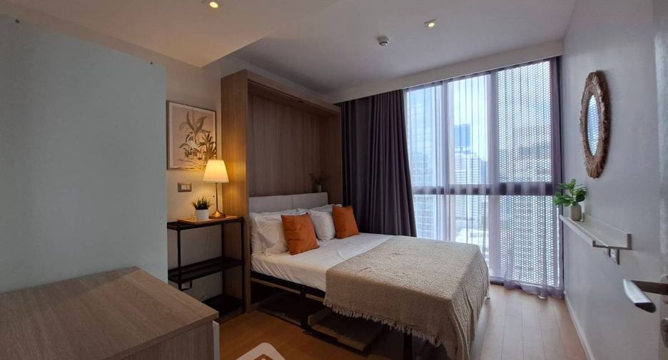 For rent 3 bedrooms condo in Watthana, Bangkok