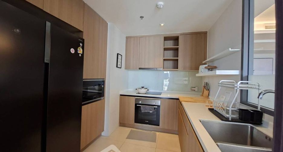 For rent 3 bedrooms condo in Watthana, Bangkok