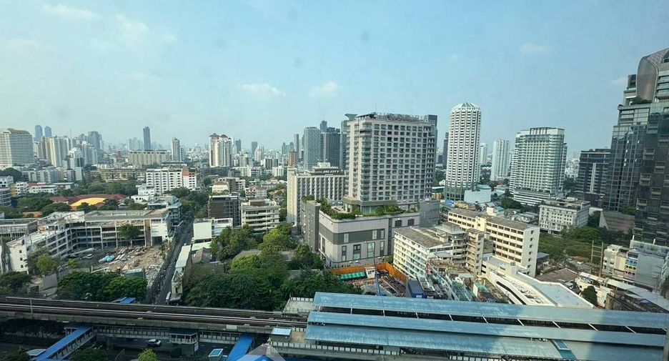 Condo en alquiler de 2 habitaciones en Khlong Toei, Bangkok