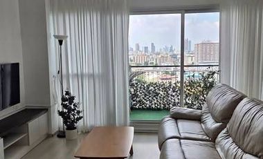 À louer 2 chambres condo à Huai Khwang, Bangkok