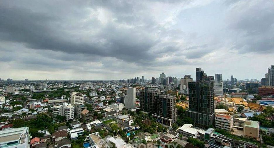 For rent 2 bedrooms condo in Watthana, Bangkok