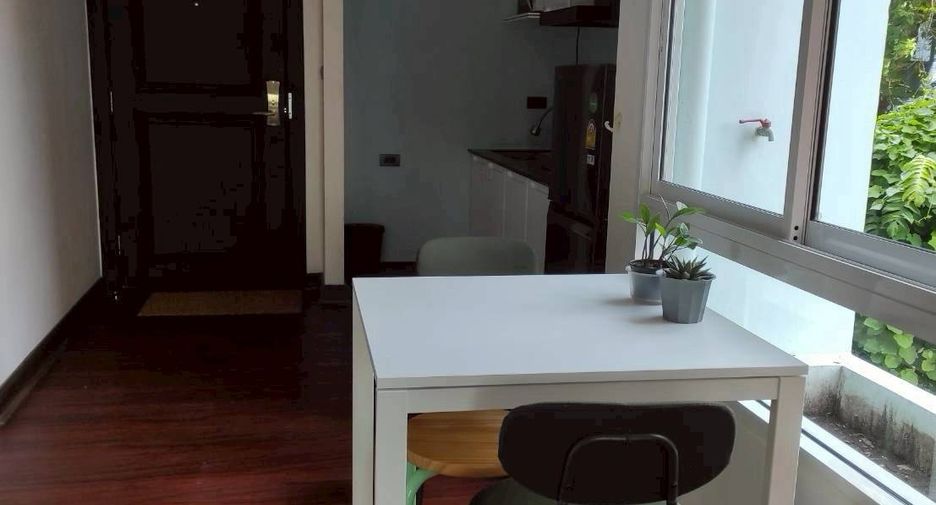 Wohnung zur Miete mit 2 Zimmer in Phra Khanong, Bangkok