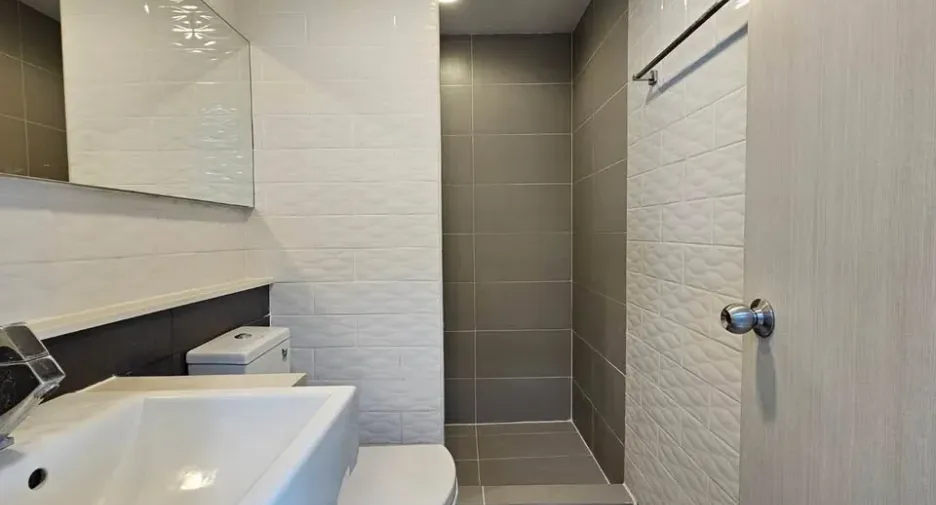Продажа 2 спальни кондо в Йомтиен, Паттайя