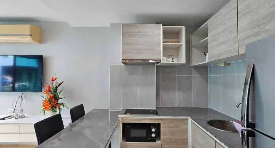Продажа 2 спальни кондо в Йомтиен, Паттайя