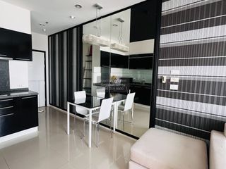 Condo en alquiler de 1 habitaciones en Khlong San, Bangkok
